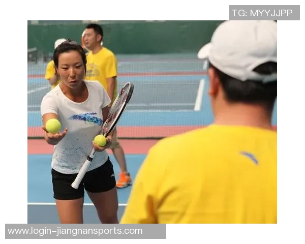 北京网球队比赛经验引发热议球迷对表现与战术展开激烈讨论