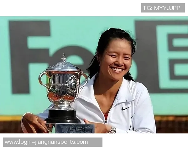 英超传奇李娜畅谈足球生涯与运动员心路历程