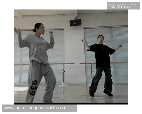 武汉街舞队的节奏与体育的完美融合探讨运动与艺术的交汇之美 武汉街舞队的节奏与体育的完美融合探讨运动与艺术的交汇之美