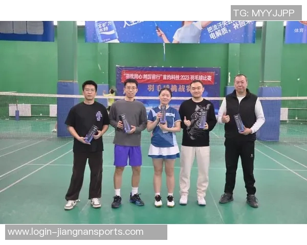 武汉羽毛球队在世界锦标赛中的拼搏历程与荣耀时刻揭秘实时数据